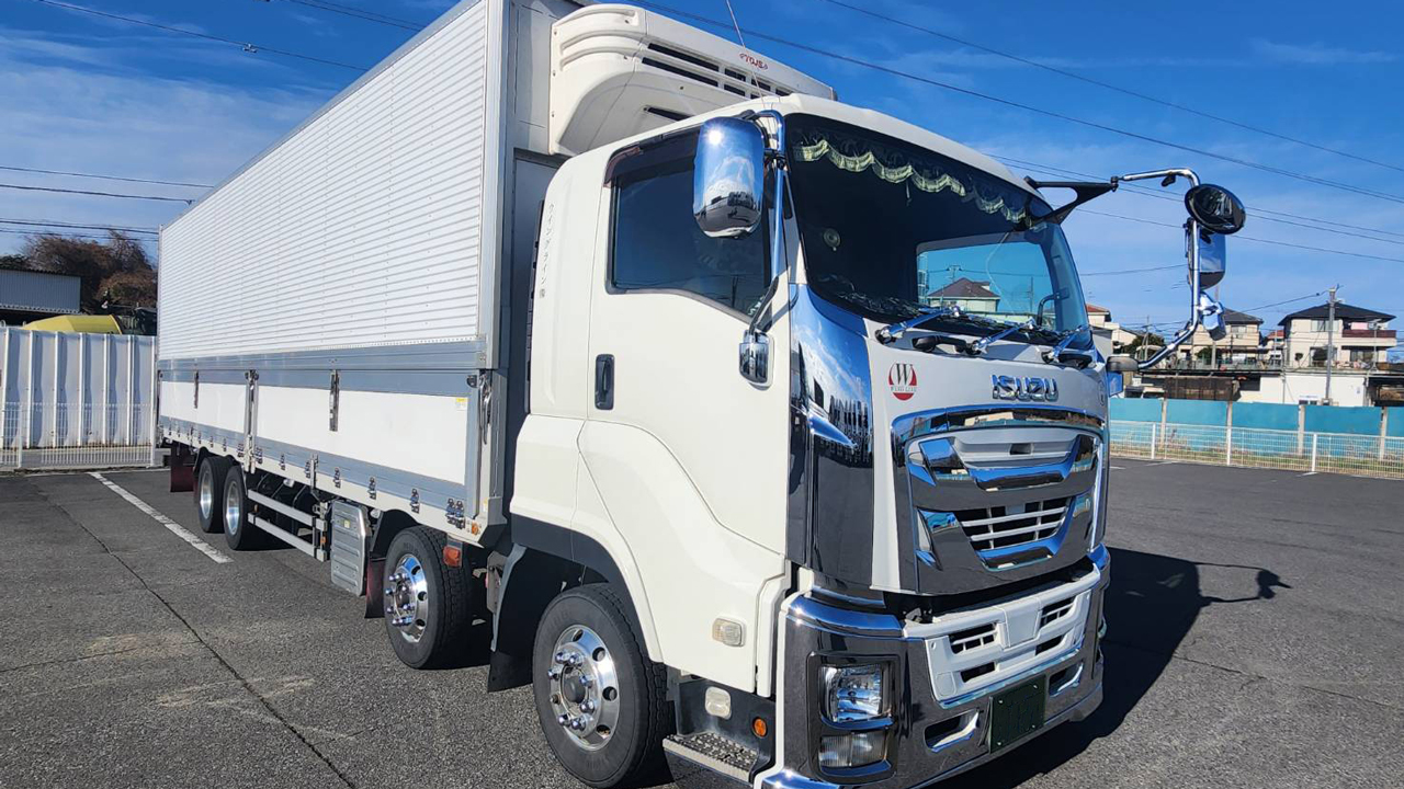 大型ウイング車
